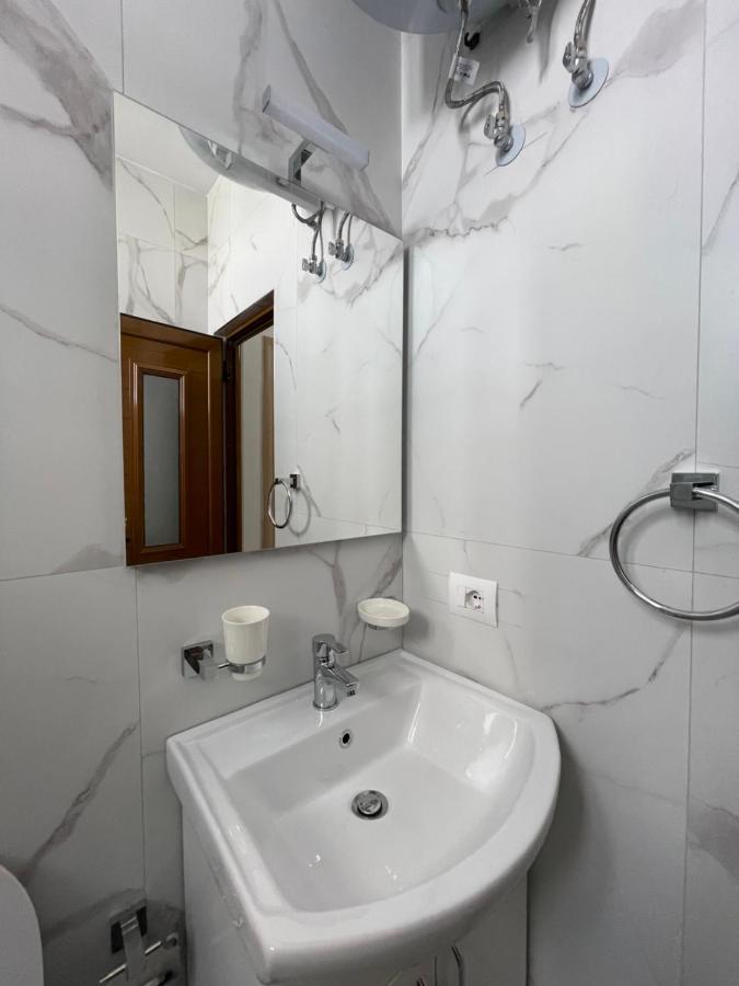 Sun And Sea Apartment Saranda מראה חיצוני תמונה