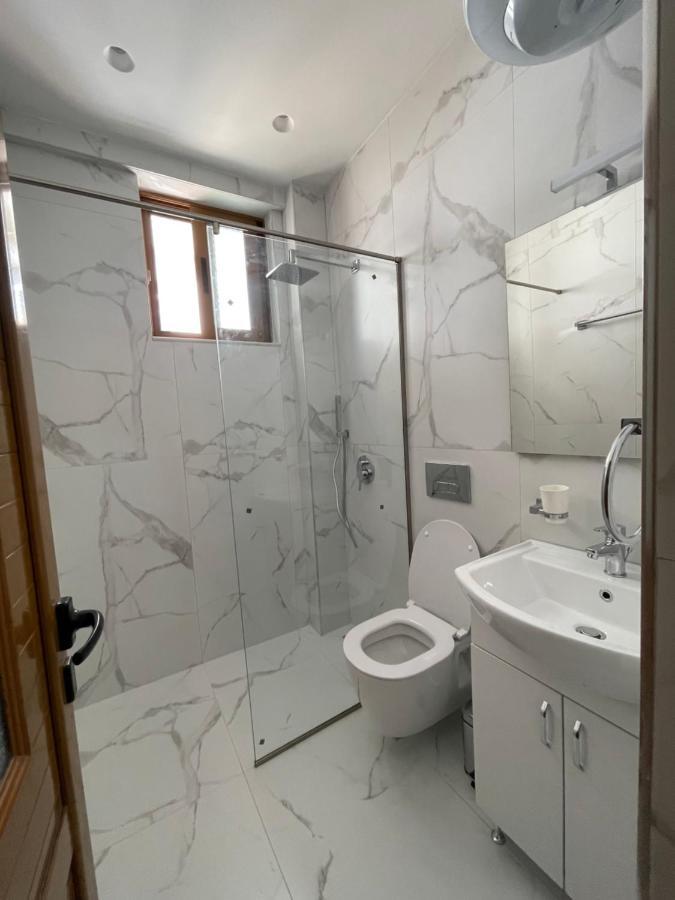 Sun And Sea Apartment Saranda מראה חיצוני תמונה